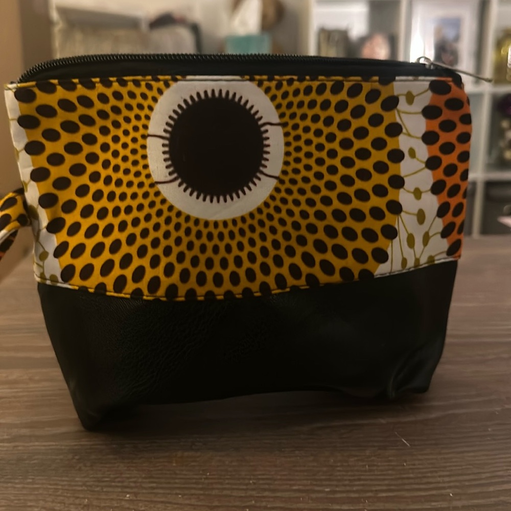 Tribal clutch